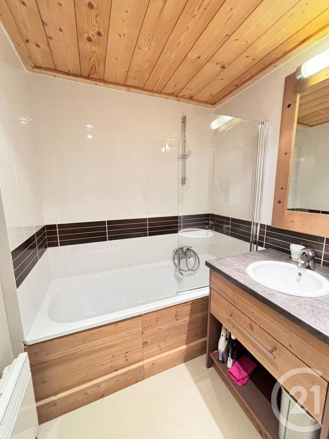 Afficher la photo en grand Appartement T2 à vendre - 2 pièces - 29.74 m2 - RISOUL - 05 - PROVENCE-ALPES-COTE-D-AZUR - Century 21 S.L.P. Immobilier