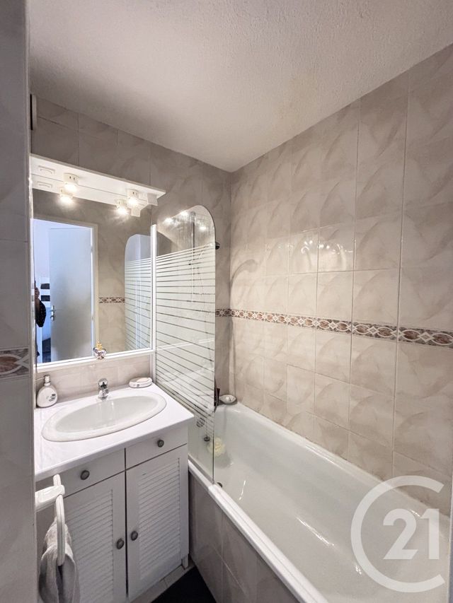 Appartement Studio cabine à vendre - 2 pièces - 28.0 m2 - RISOUL - 05 - PROVENCE-ALPES-COTE-D-AZUR - Century 21 S.L.P. Immobilier