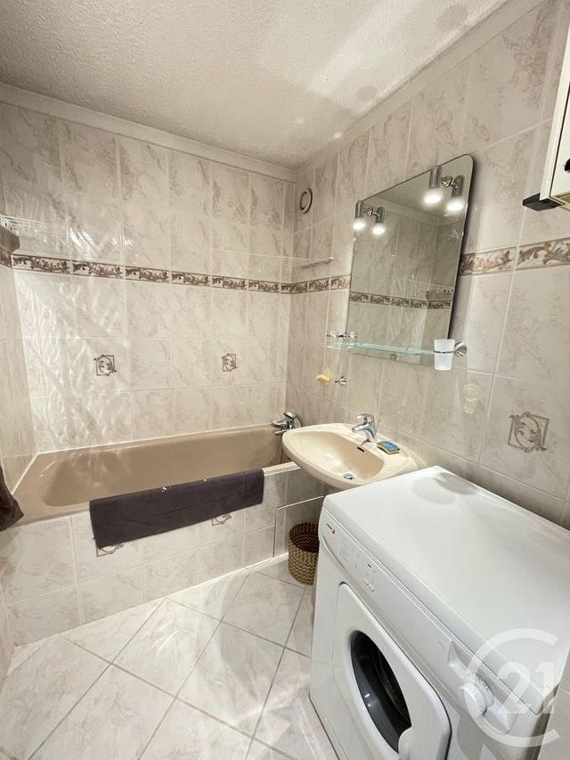 Afficher la photo en grand Appartement F2 à louer - 2 pièces - 45.0 m2 - RISOUL - 05 - PROVENCE-ALPES-COTE-D-AZUR - Century 21 S.L.P. Immobilier