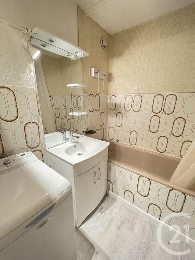 Appartement F2 à louer - 2 pièces - 45.0 m2 - RISOUL - 05 - PROVENCE-ALPES-COTE-D-AZUR - Century 21 S.L.P. Immobilier