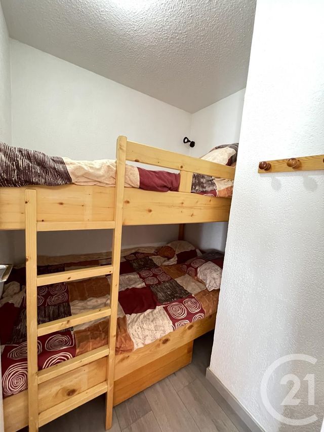 Afficher la photo en grand Appartement Studio double cabine à louer - 2 pièces - 35.0 m2 - RISOUL - 05 - PROVENCE-ALPES-COTE-D-AZUR - Century 21 S.L.P. Immobilier