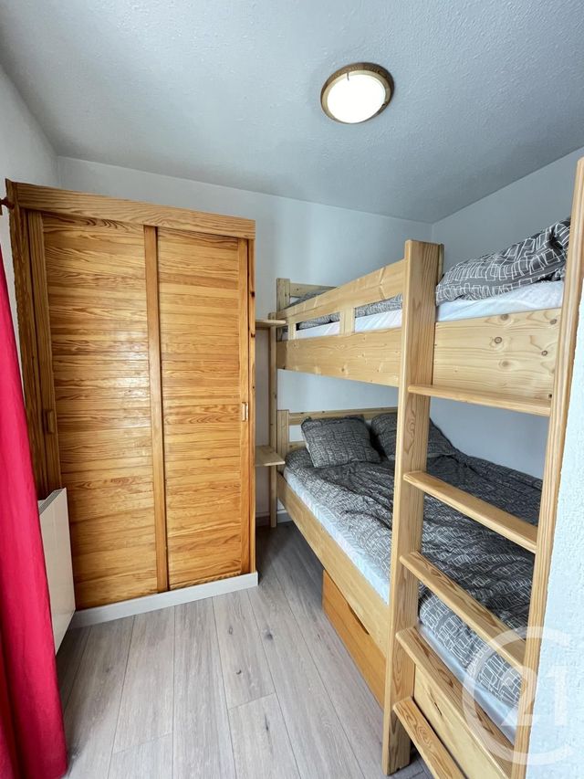 Afficher la photo en grand Appartement Studio double cabine à louer - 2 pièces - 35.0 m2 - RISOUL - 05 - PROVENCE-ALPES-COTE-D-AZUR - Century 21 S.L.P. Immobilier