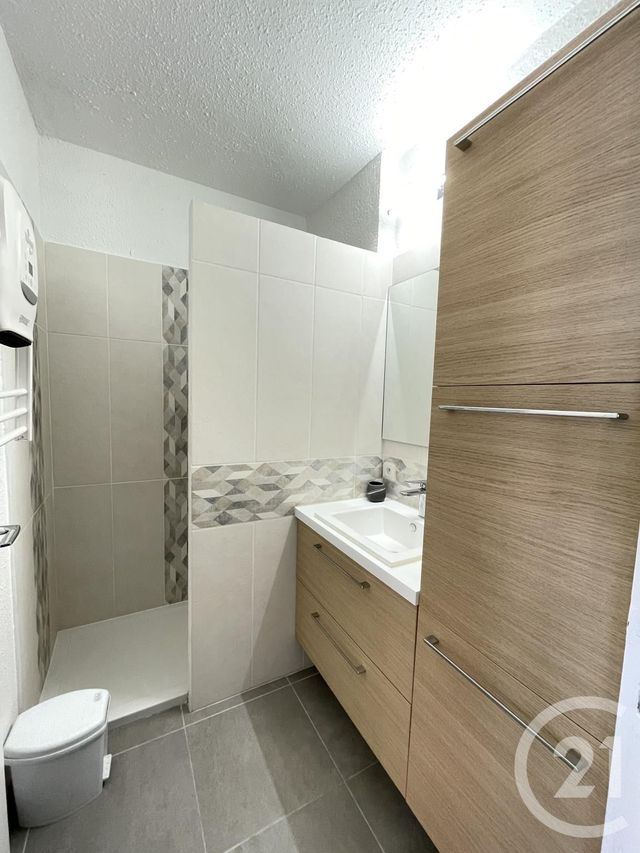 Afficher la photo en grand Appartement Studio double cabine à louer - 2 pièces - 35.0 m2 - RISOUL - 05 - PROVENCE-ALPES-COTE-D-AZUR - Century 21 S.L.P. Immobilier
