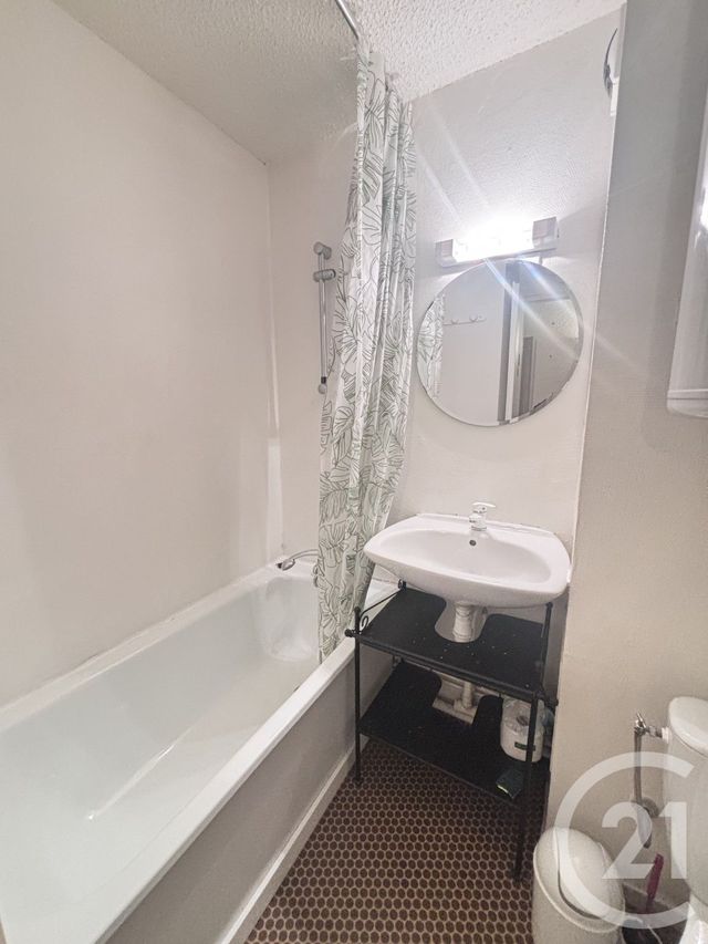 Appartement Studio à vendre - 1 pièce - 18.6 m2 - RISOUL - 05 - PROVENCE-ALPES-COTE-D-AZUR - Century 21 S.L.P. Immobilier