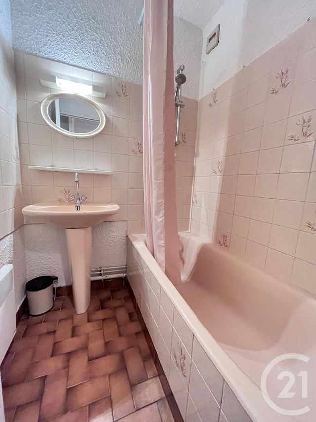 Appartement Studio à vendre - 1 pièce - 25.0 m2 - RISOUL - 05 - PROVENCE-ALPES-COTE-D-AZUR - Century 21 S.L.P. Immobilier